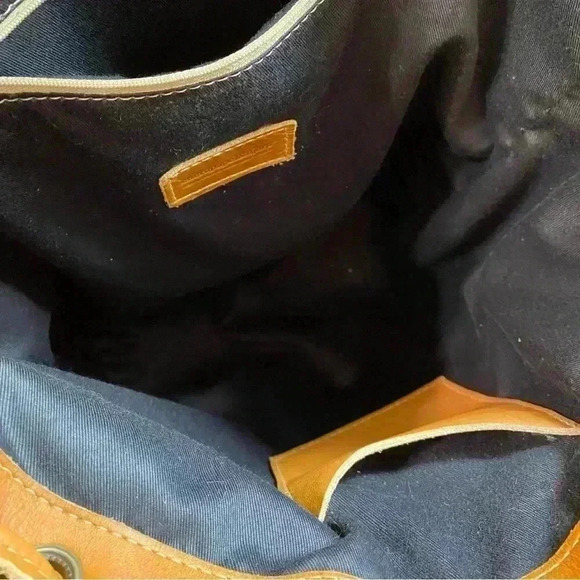 Leather backpack Cueropapel & tijera  designer leather goods by Sofia Prott - Picture 7 of 7